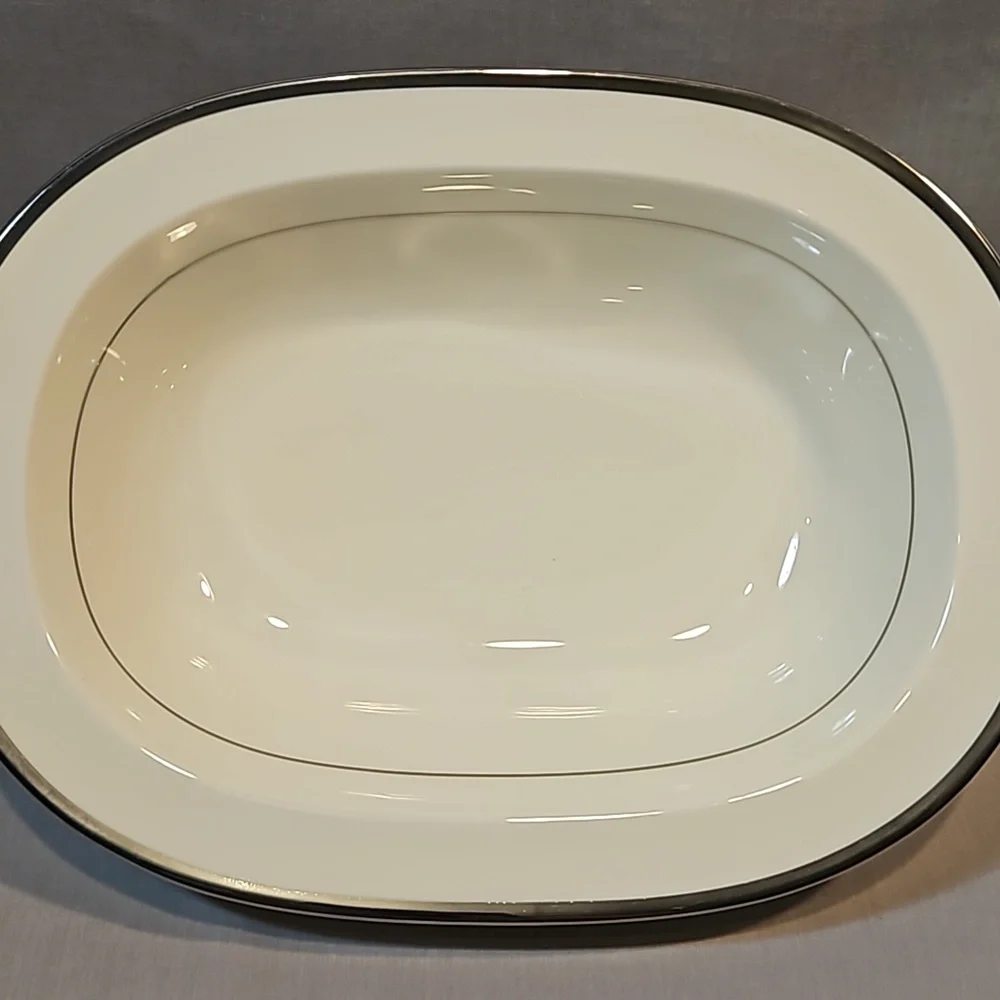 Noritake Paris 9727 10 3/8" Oval Vegetable Bowl, Bone China new - Picture 3 of 7